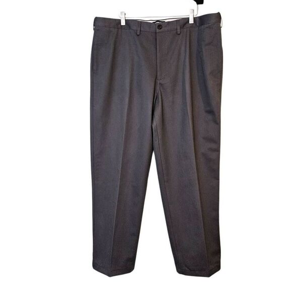 Lands' End mens pants, cotton dark gray traditional fit flat front. Size 40X 29. - Picture 1 of 6